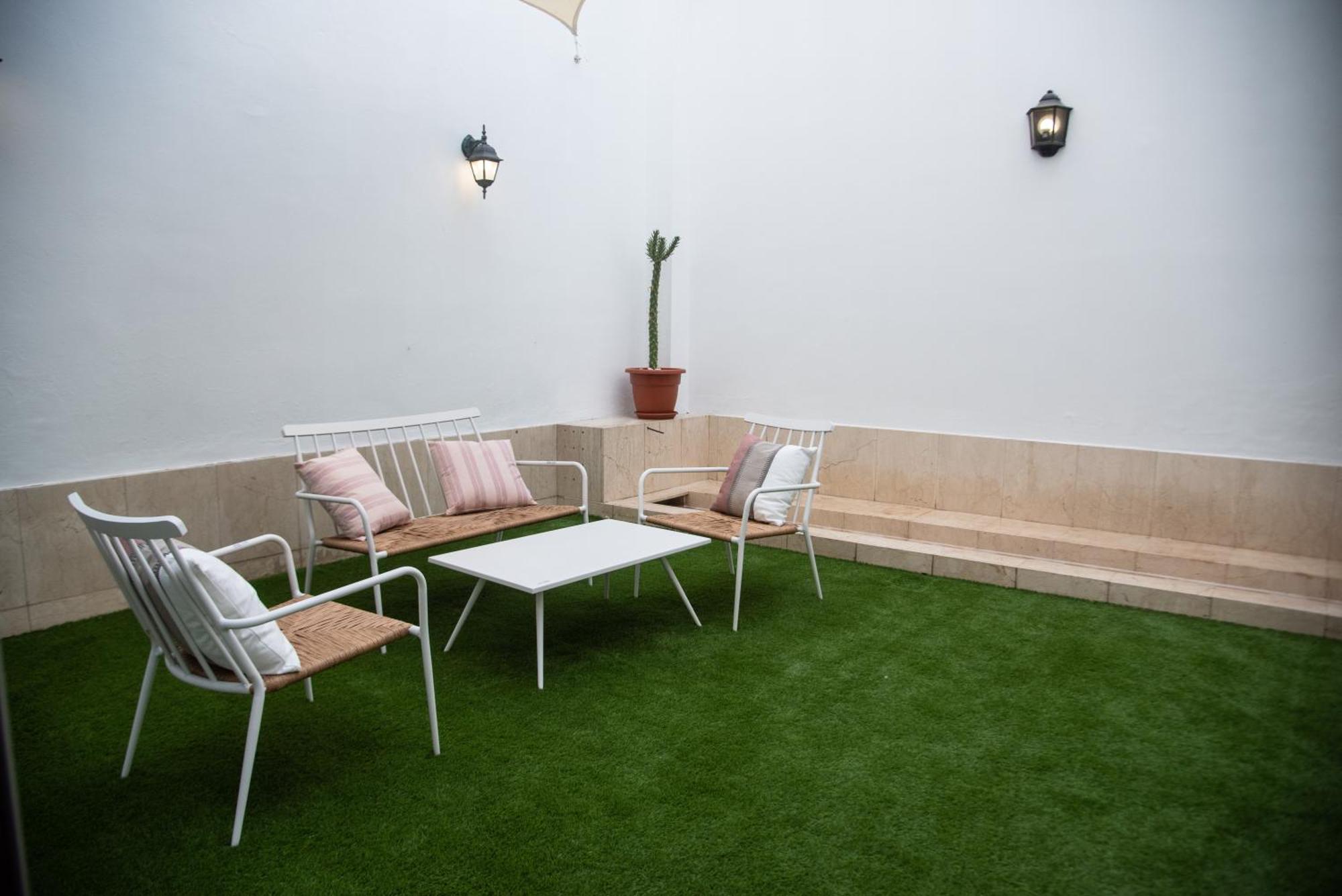 Tentudia Charming Apartments With Private Roof-Top Or Patio In San Bernardo By Ocityzen Sevilla Eksteriør bilde