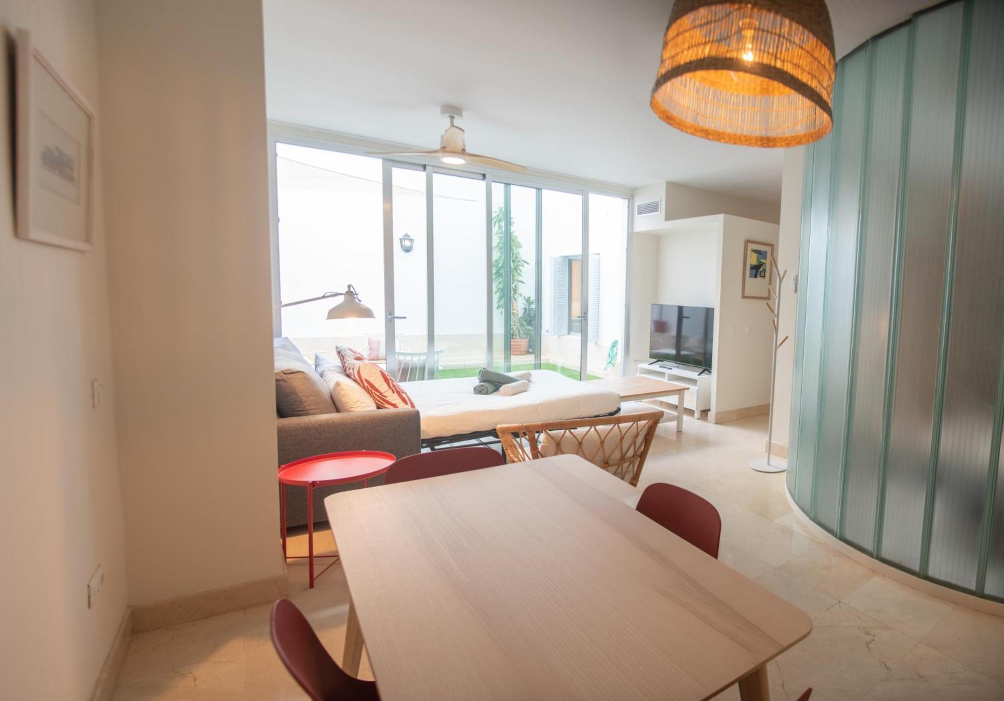 Tentudia Charming Apartments With Private Roof-Top Or Patio In San Bernardo By Ocityzen Sevilla Eksteriør bilde