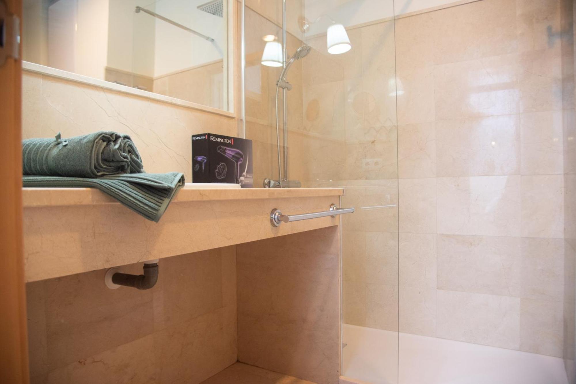 Tentudia Charming Apartments With Private Roof-Top Or Patio In San Bernardo By Ocityzen Sevilla Eksteriør bilde