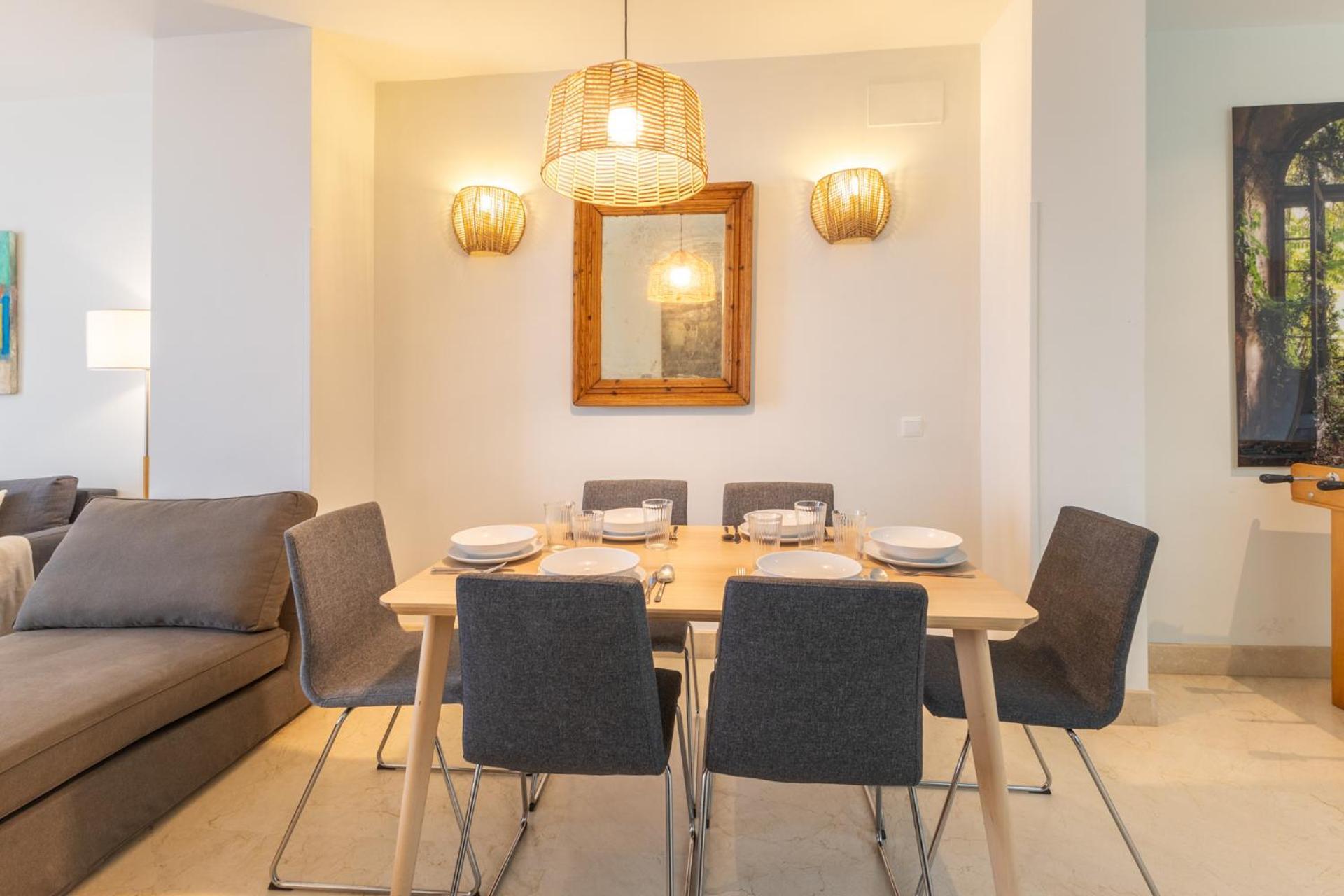 Tentudia Charming Apartments With Private Roof-Top Or Patio In San Bernardo By Ocityzen Sevilla Eksteriør bilde