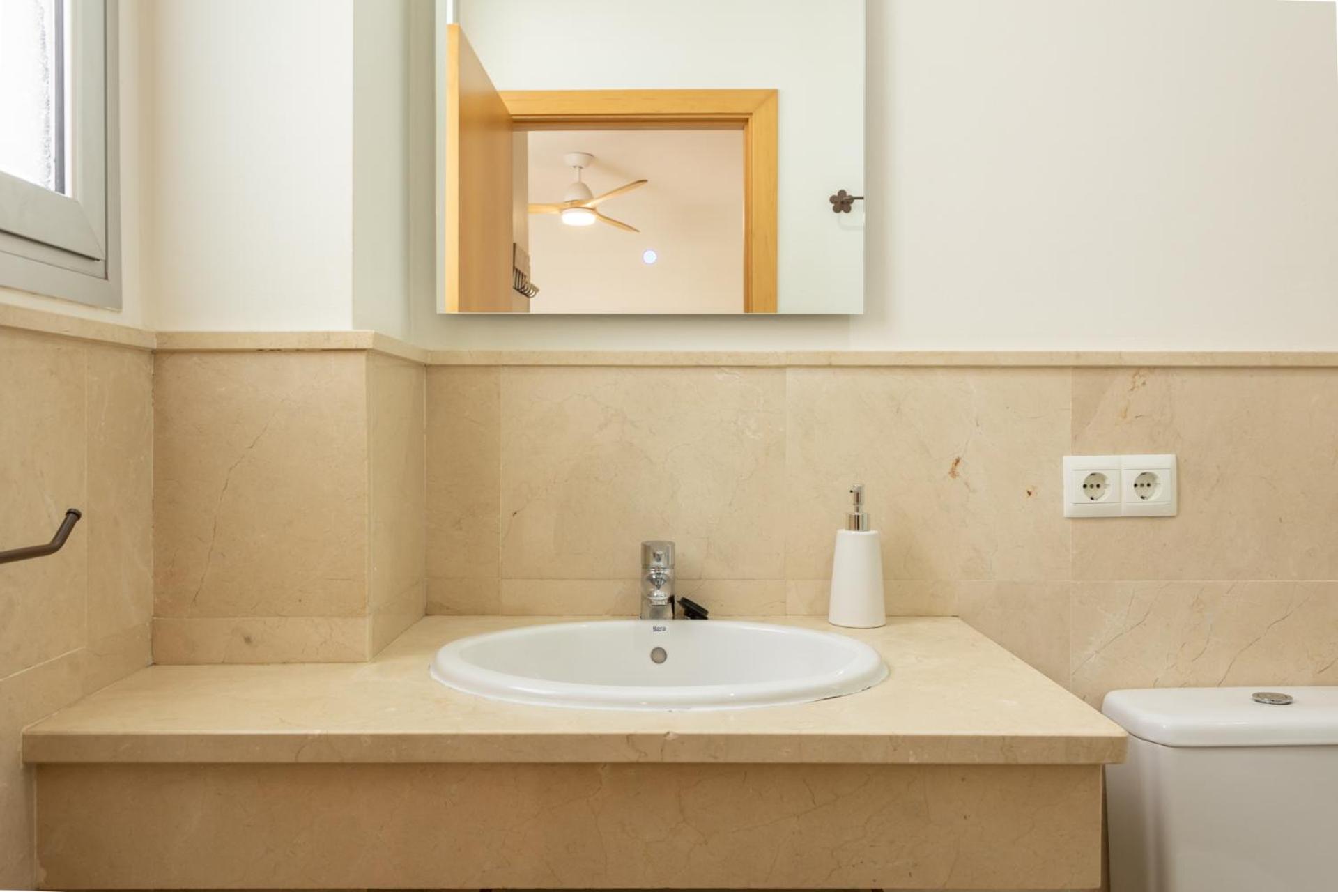 Tentudia Charming Apartments With Private Roof-Top Or Patio In San Bernardo By Ocityzen Sevilla Eksteriør bilde